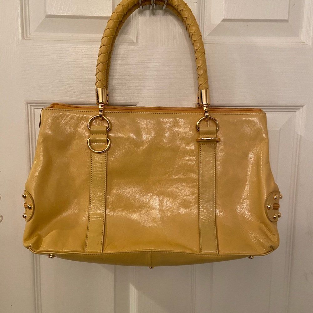 Mustard colored shoulder bag - Picture 2 of 3